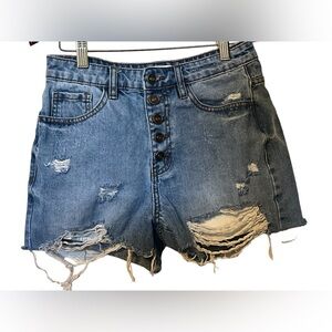 Nature Light Denim distressed Shorts Women’s